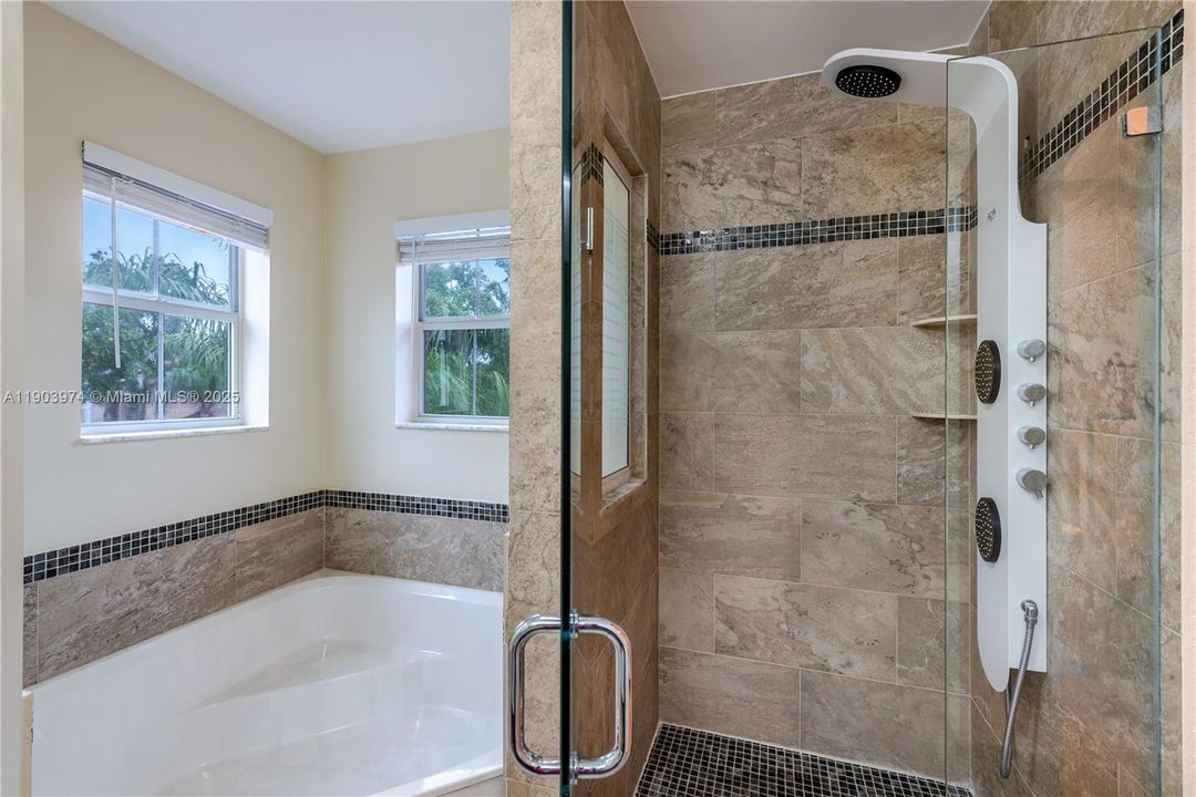 В аренду: $3,850 (2 спален, 2 ванн, 1748 Квадратных фут)