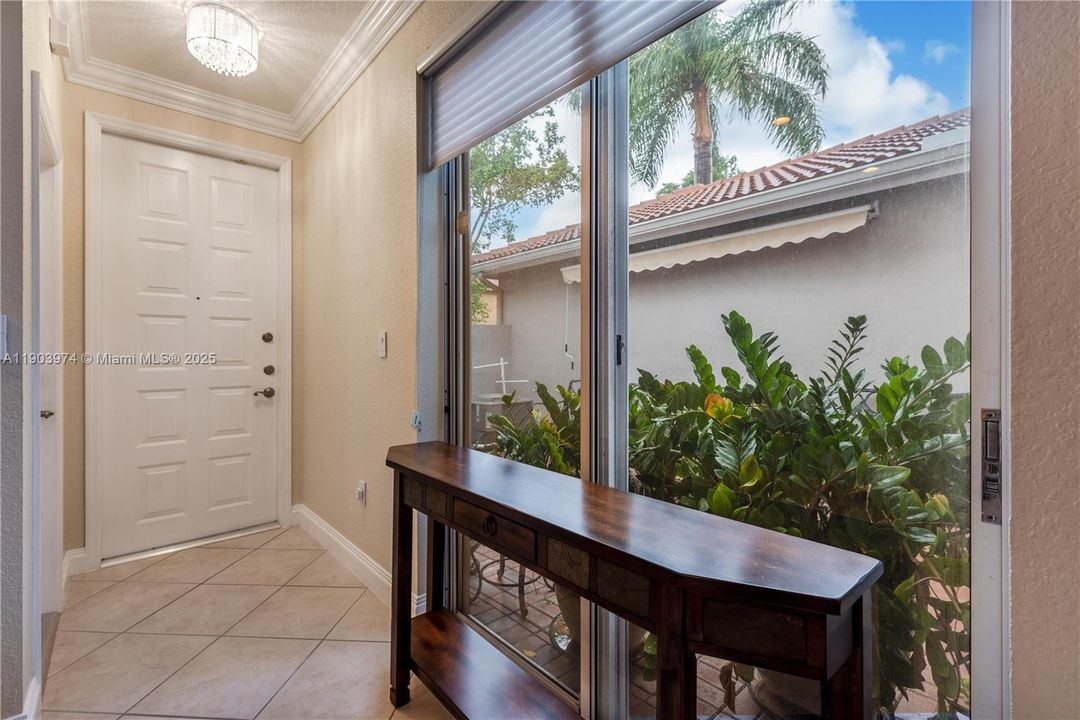 В аренду: $3,850 (2 спален, 2 ванн, 1748 Квадратных фут)