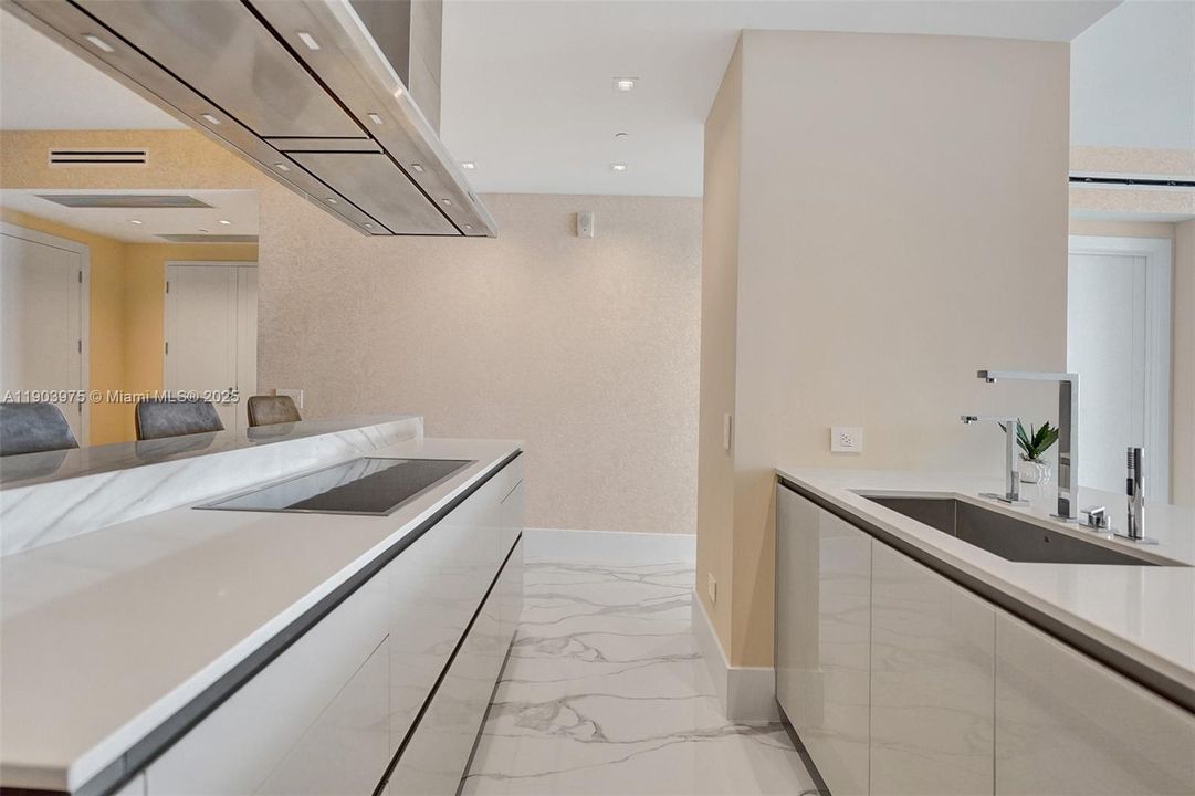 For Sale: $5,190,000 (3 beds, 4 baths, 0 Square Feet)