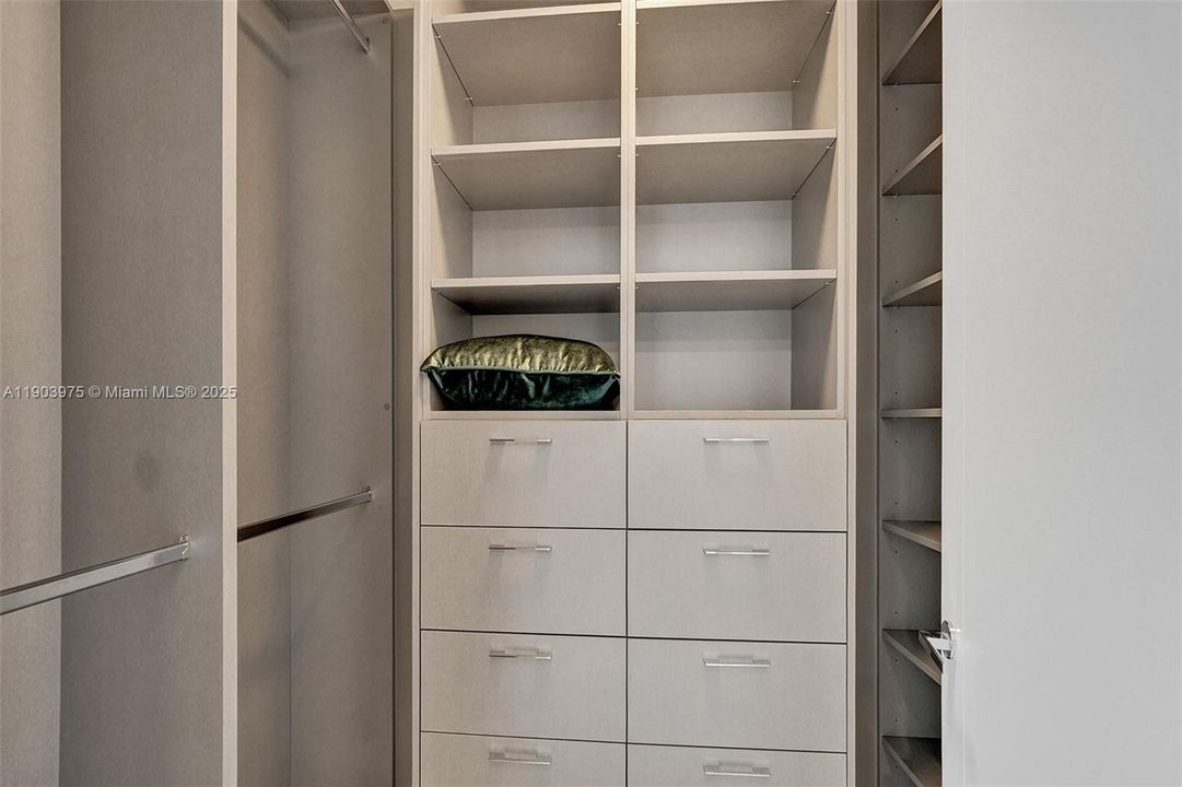 For Sale: $5,190,000 (3 beds, 4 baths, 0 Square Feet)