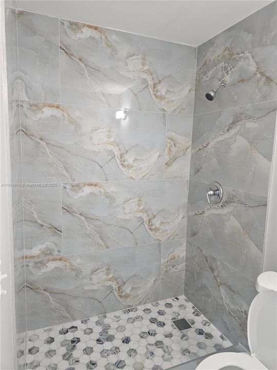 For Sale: $539,900 (3 beds, 2 baths, 1221 Square Feet)