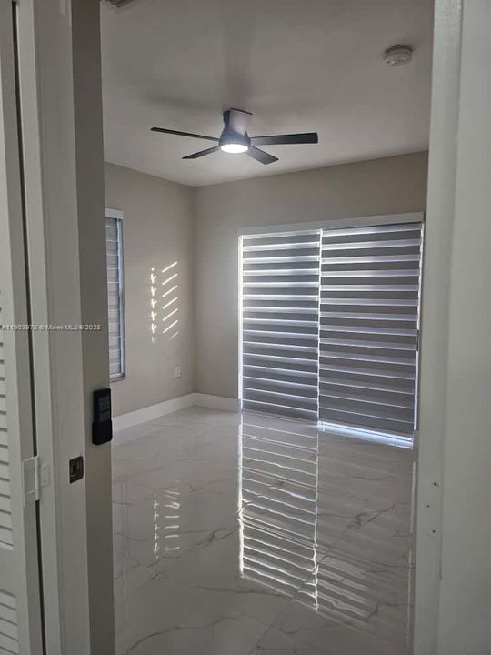 For Sale: $539,900 (3 beds, 2 baths, 1221 Square Feet)