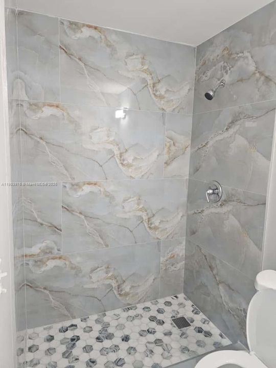 For Sale: $539,900 (3 beds, 2 baths, 1221 Square Feet)