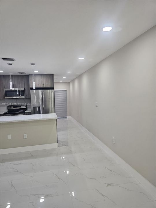 For Sale: $539,900 (3 beds, 2 baths, 1221 Square Feet)