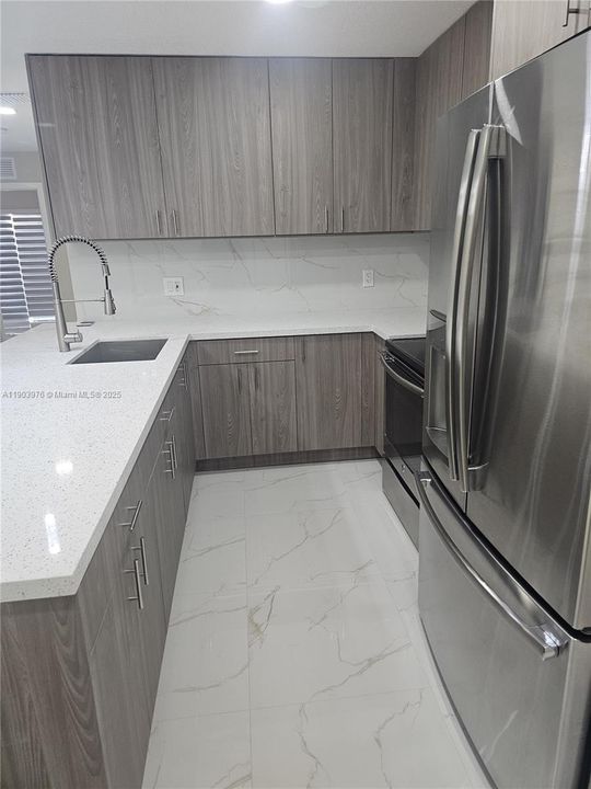 For Sale: $539,900 (3 beds, 2 baths, 1221 Square Feet)