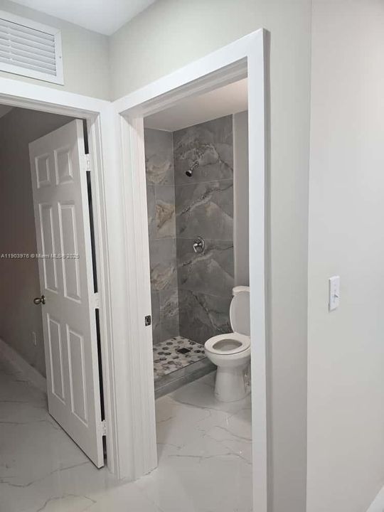 For Sale: $539,900 (3 beds, 2 baths, 1221 Square Feet)