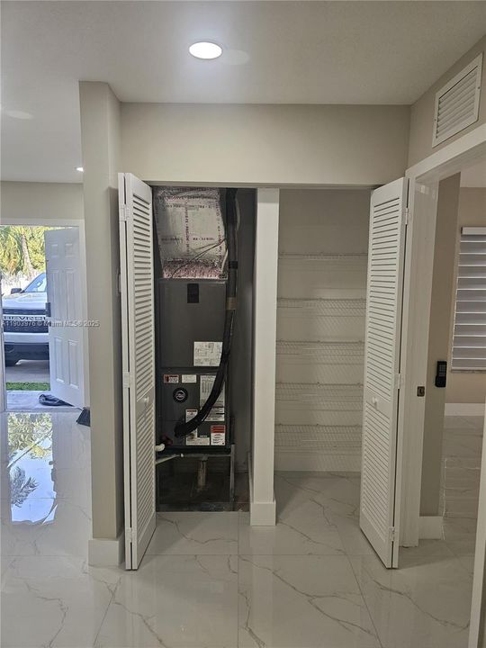 For Sale: $539,900 (3 beds, 2 baths, 1221 Square Feet)