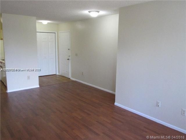 For Rent: $1,700 (1 beds, 1 baths, 620 Square Feet)
