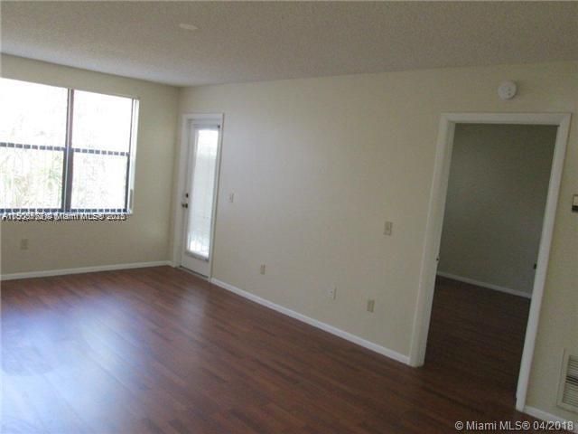 For Rent: $1,700 (1 beds, 1 baths, 620 Square Feet)