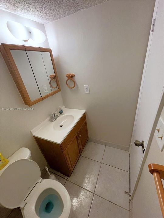 Activo con contrato: $1,500 (1 camas, 1 baños, 940 Pies cuadrados)