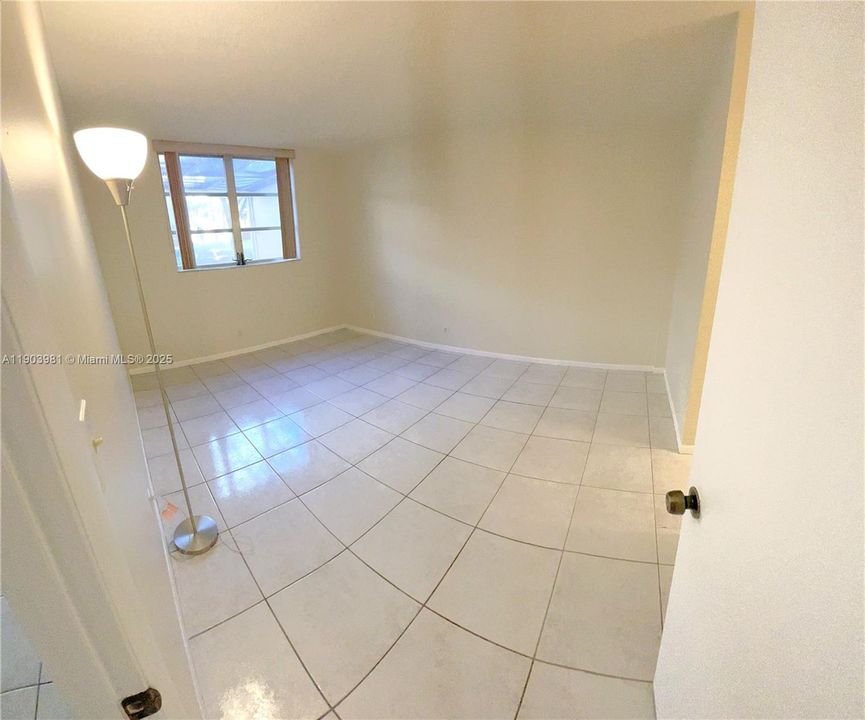 Activo con contrato: $1,500 (1 camas, 1 baños, 940 Pies cuadrados)