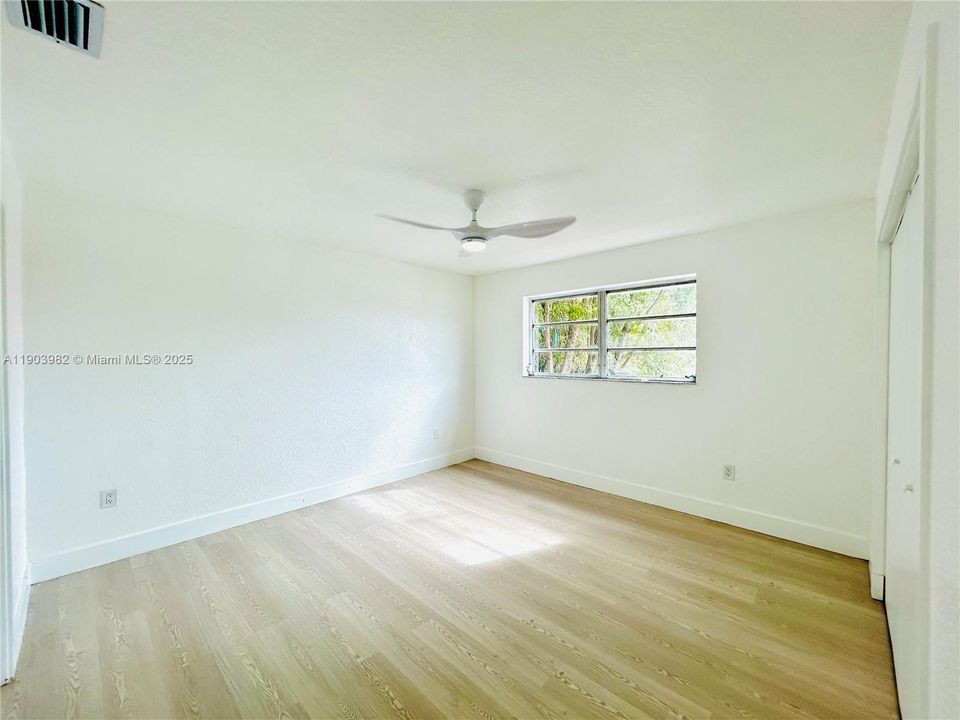 Active With Contract: $369,000 (2 beds, 2 baths, 1015 Square Feet)