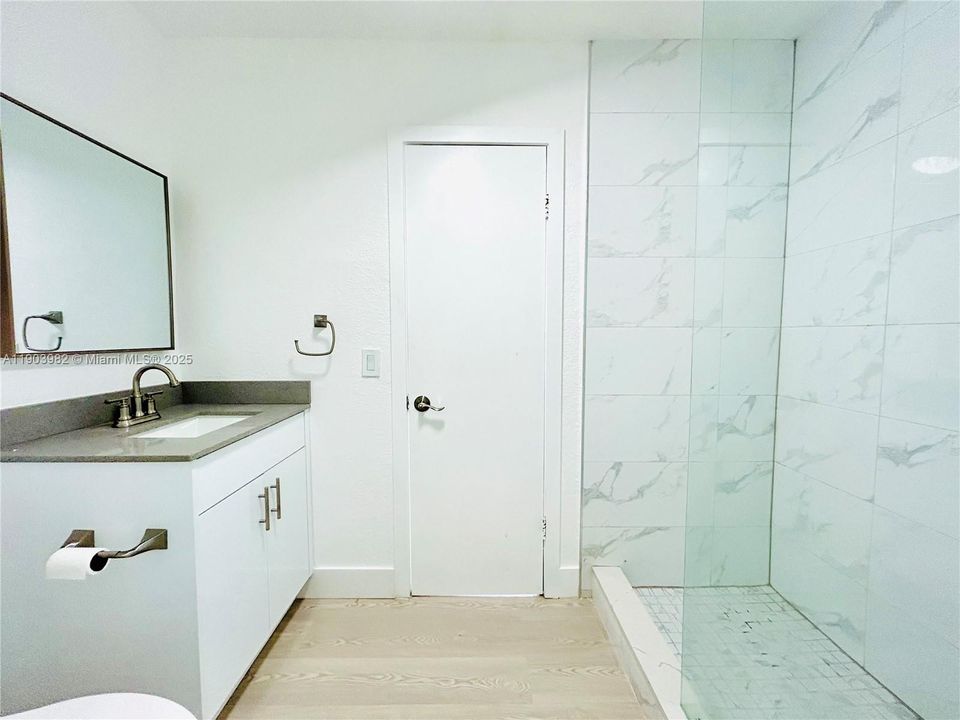 Active With Contract: $369,000 (2 beds, 2 baths, 1015 Square Feet)