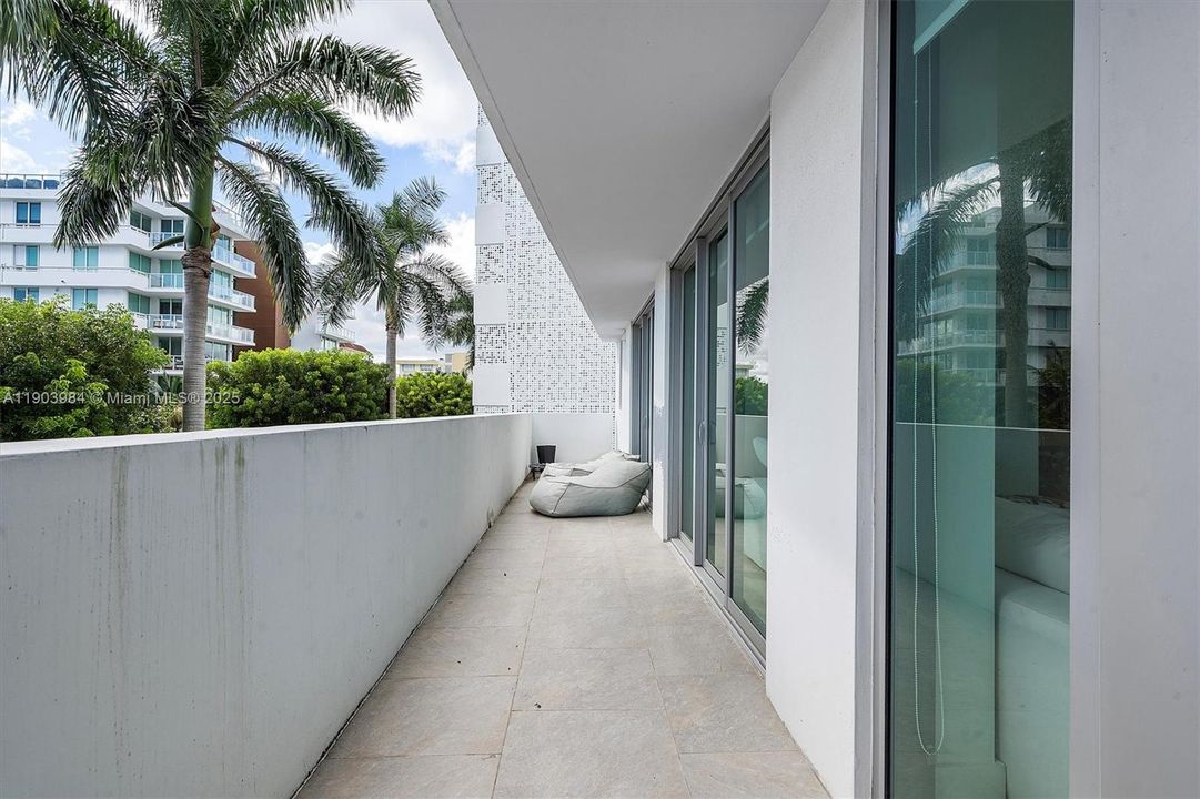 На продажу: $818,000 (2 спален, 2 ванн, 1368 Квадратных фут)