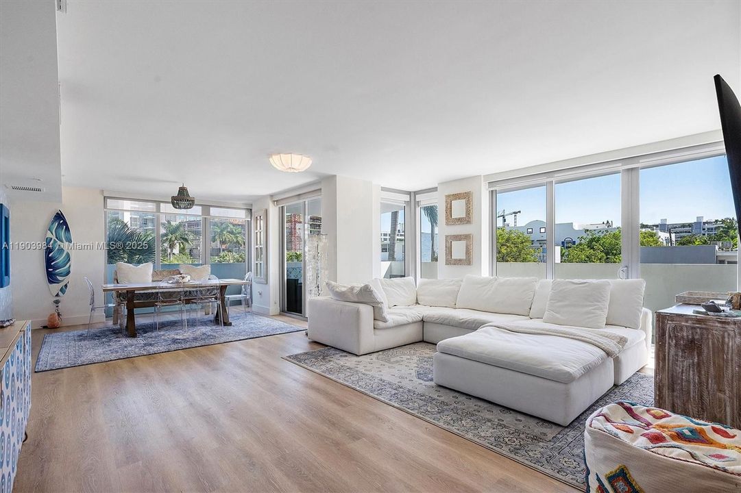 На продажу: $818,000 (2 спален, 2 ванн, 1368 Квадратных фут)