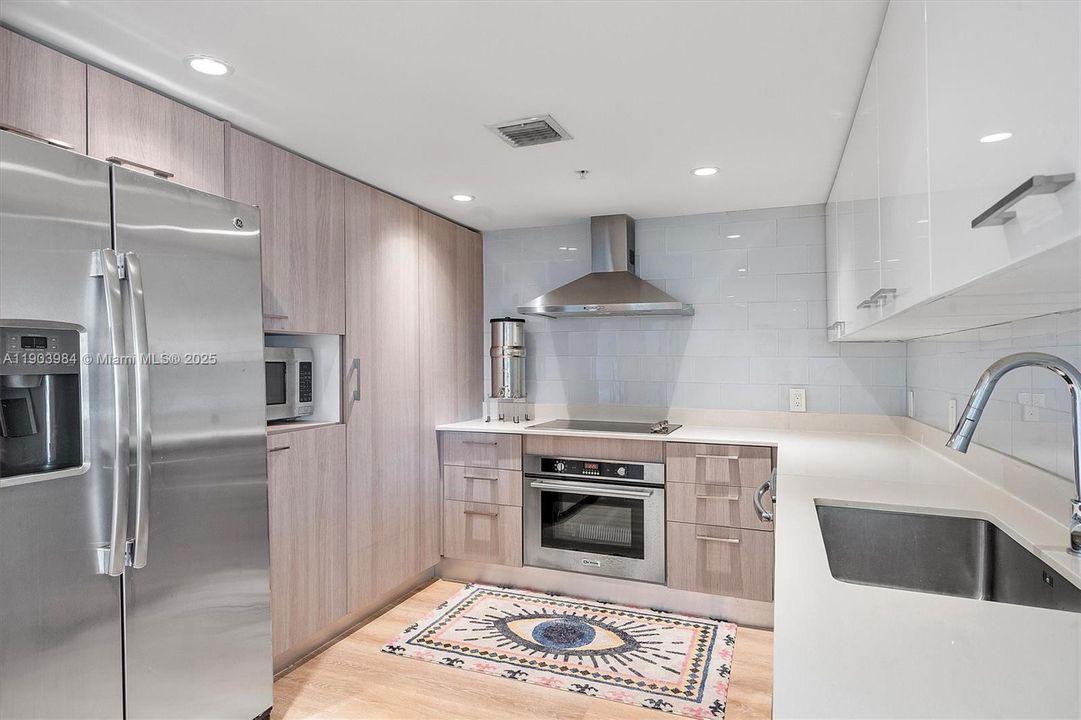 На продажу: $818,000 (2 спален, 2 ванн, 1368 Квадратных фут)