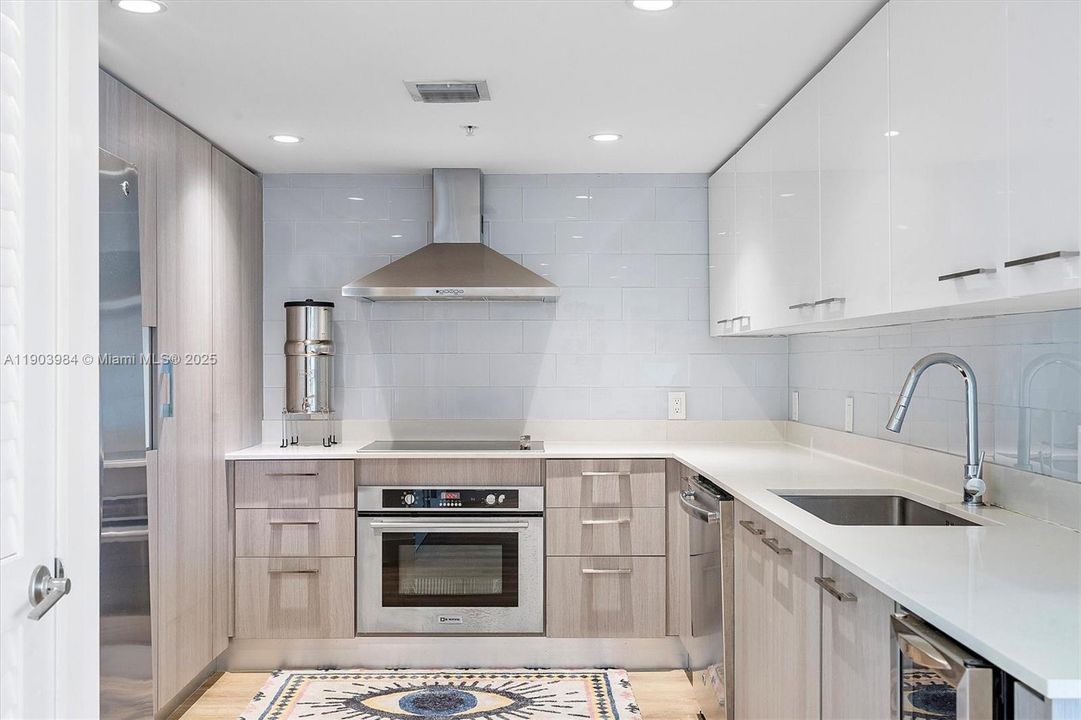 На продажу: $818,000 (2 спален, 2 ванн, 1368 Квадратных фут)