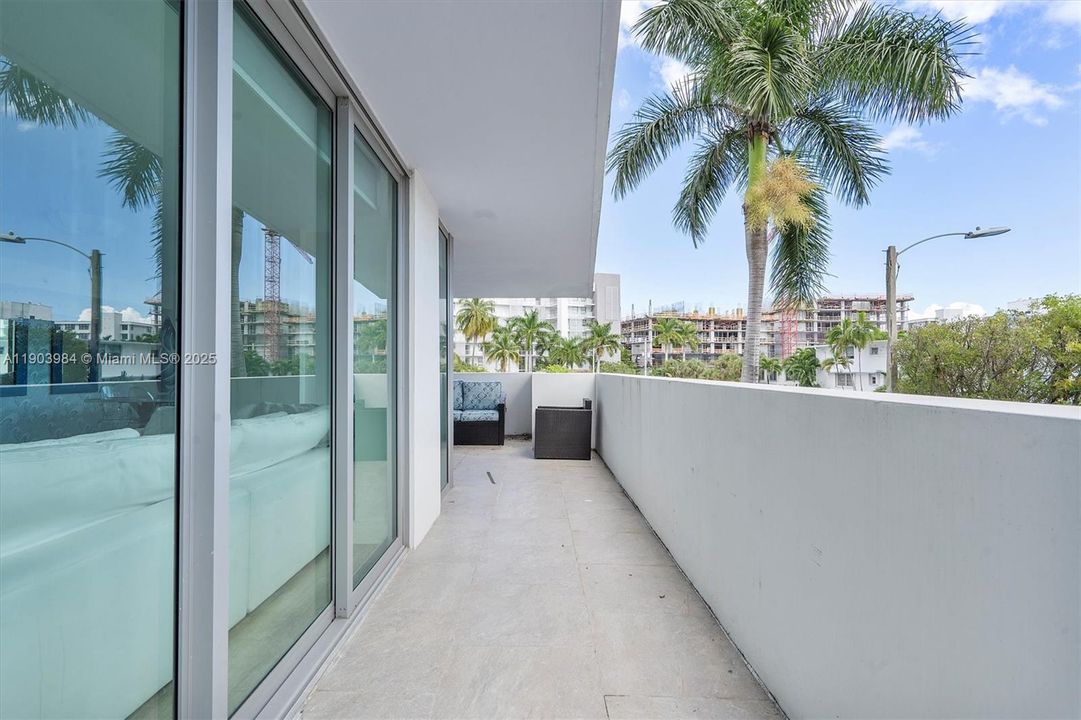 На продажу: $818,000 (2 спален, 2 ванн, 1368 Квадратных фут)