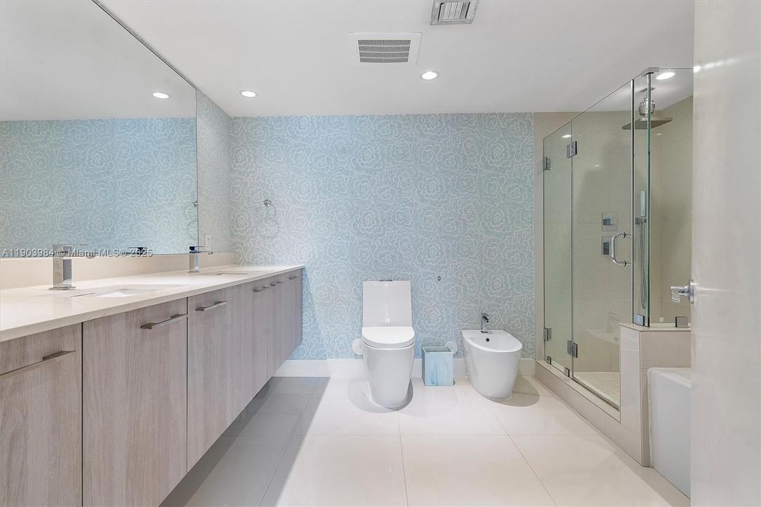 На продажу: $818,000 (2 спален, 2 ванн, 1368 Квадратных фут)