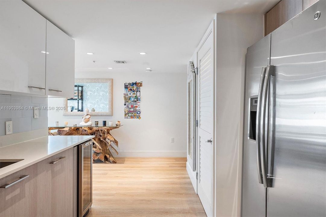 На продажу: $818,000 (2 спален, 2 ванн, 1368 Квадратных фут)