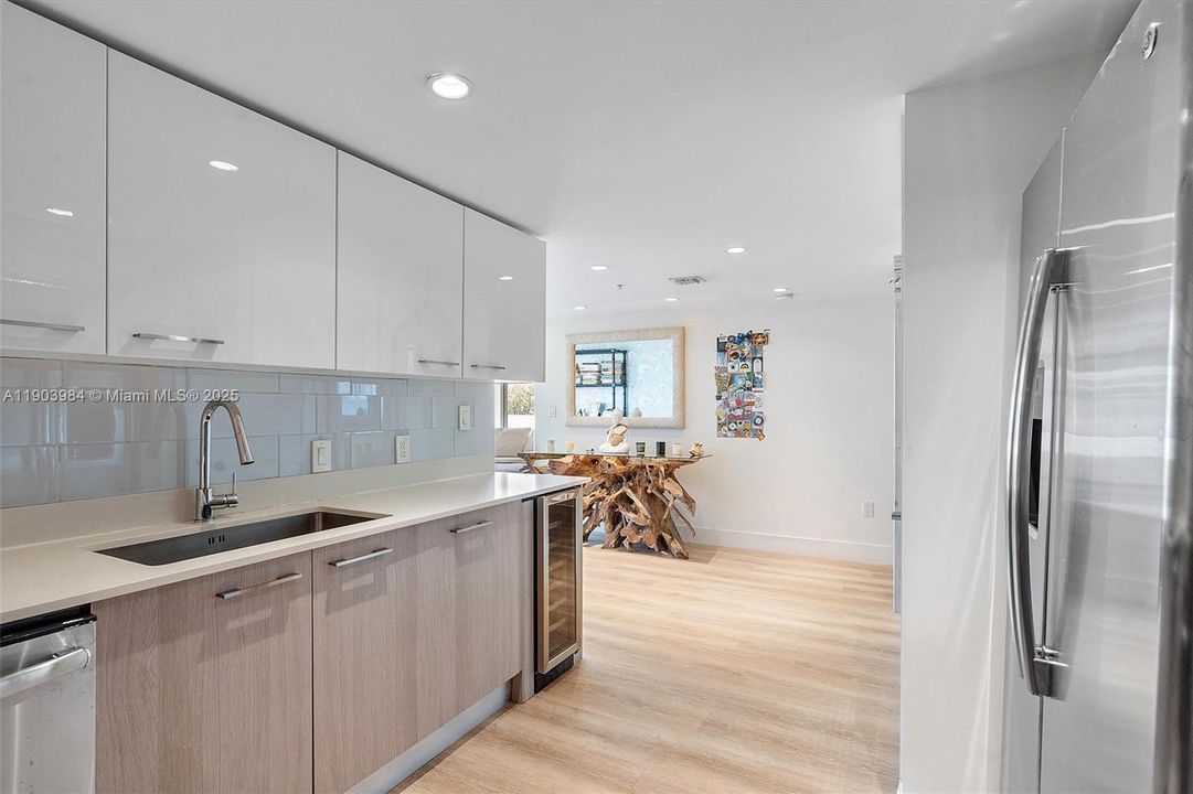 На продажу: $818,000 (2 спален, 2 ванн, 1368 Квадратных фут)