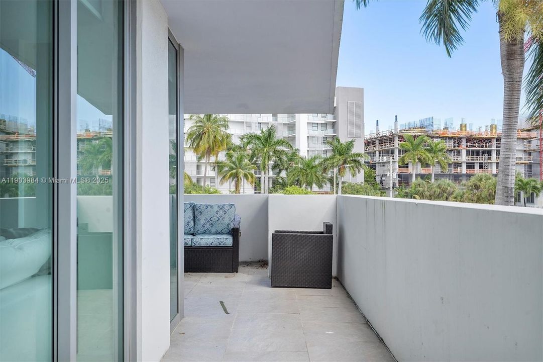 На продажу: $818,000 (2 спален, 2 ванн, 1368 Квадратных фут)