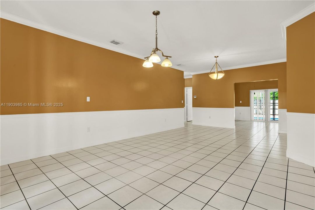 For Rent: $3,550 (3 beds, 2 baths, 1902 Square Feet)