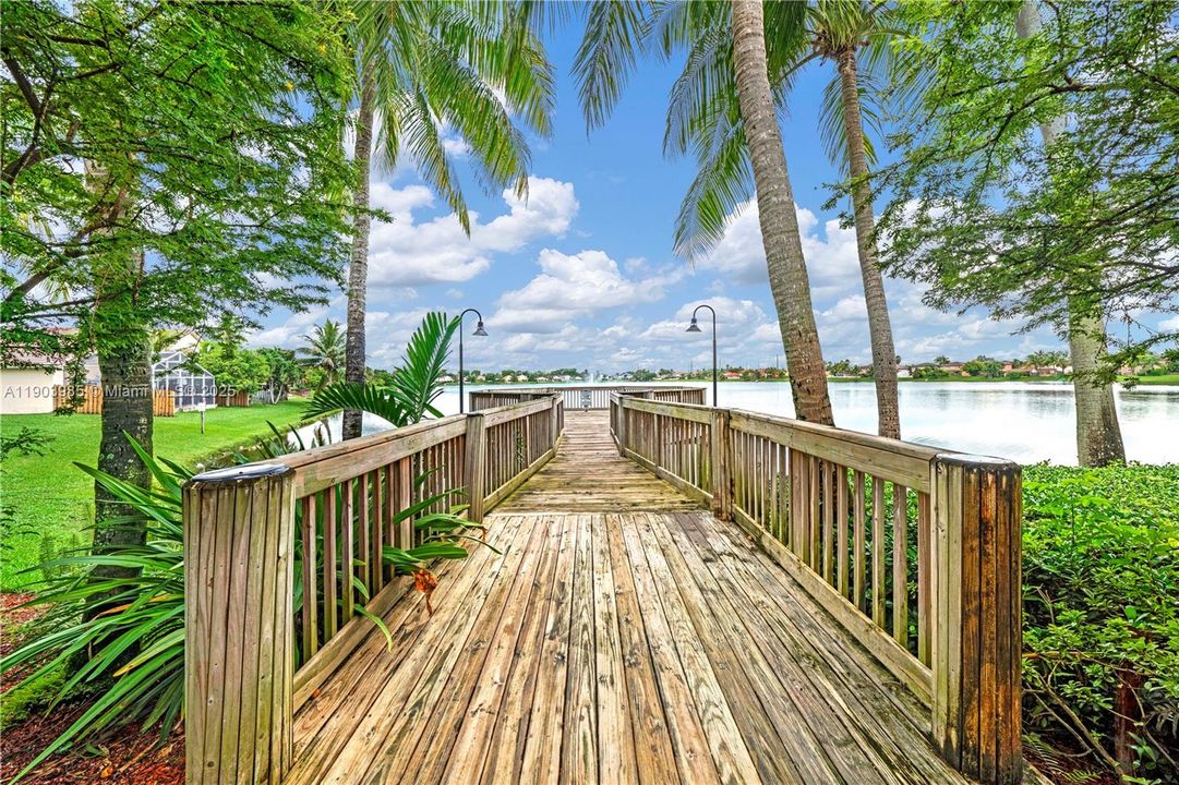 For Rent: $3,550 (3 beds, 2 baths, 1902 Square Feet)