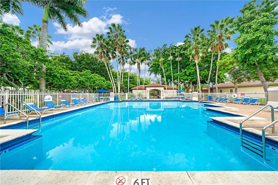 For Rent: $3,550 (3 beds, 2 baths, 1902 Square Feet)