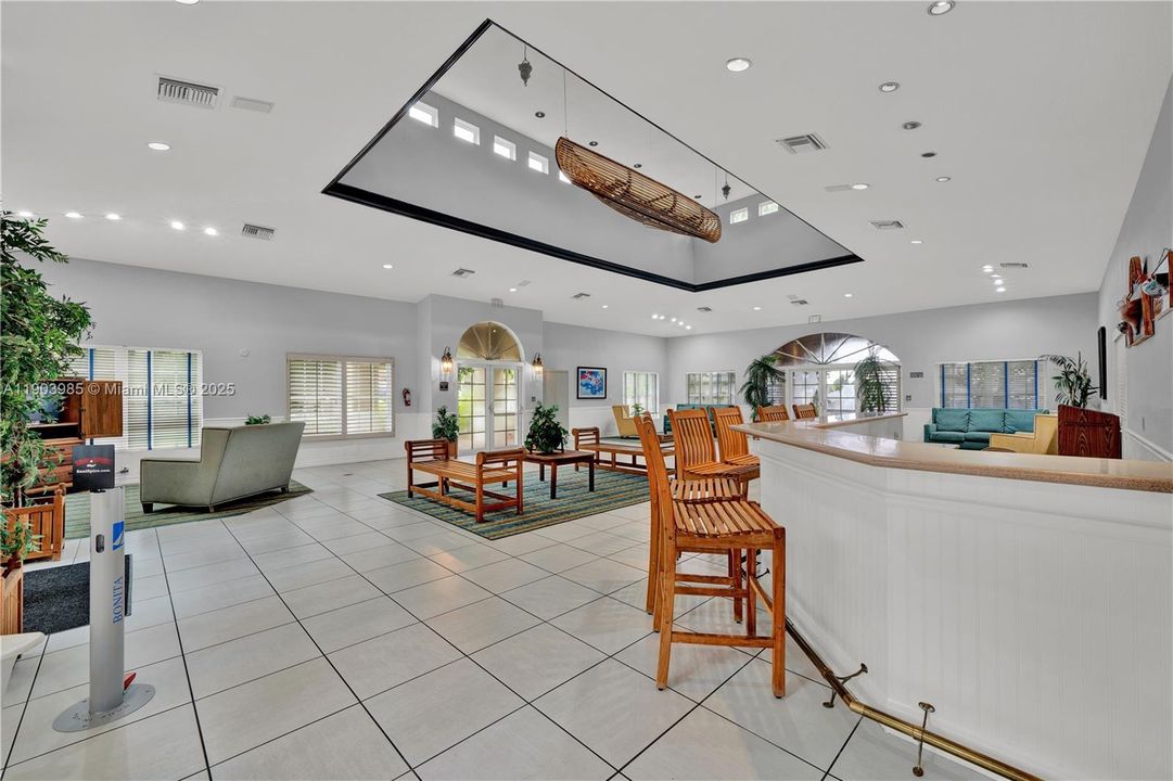 For Rent: $3,550 (3 beds, 2 baths, 1902 Square Feet)