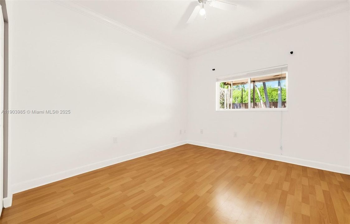 For Rent: $3,550 (3 beds, 2 baths, 1902 Square Feet)