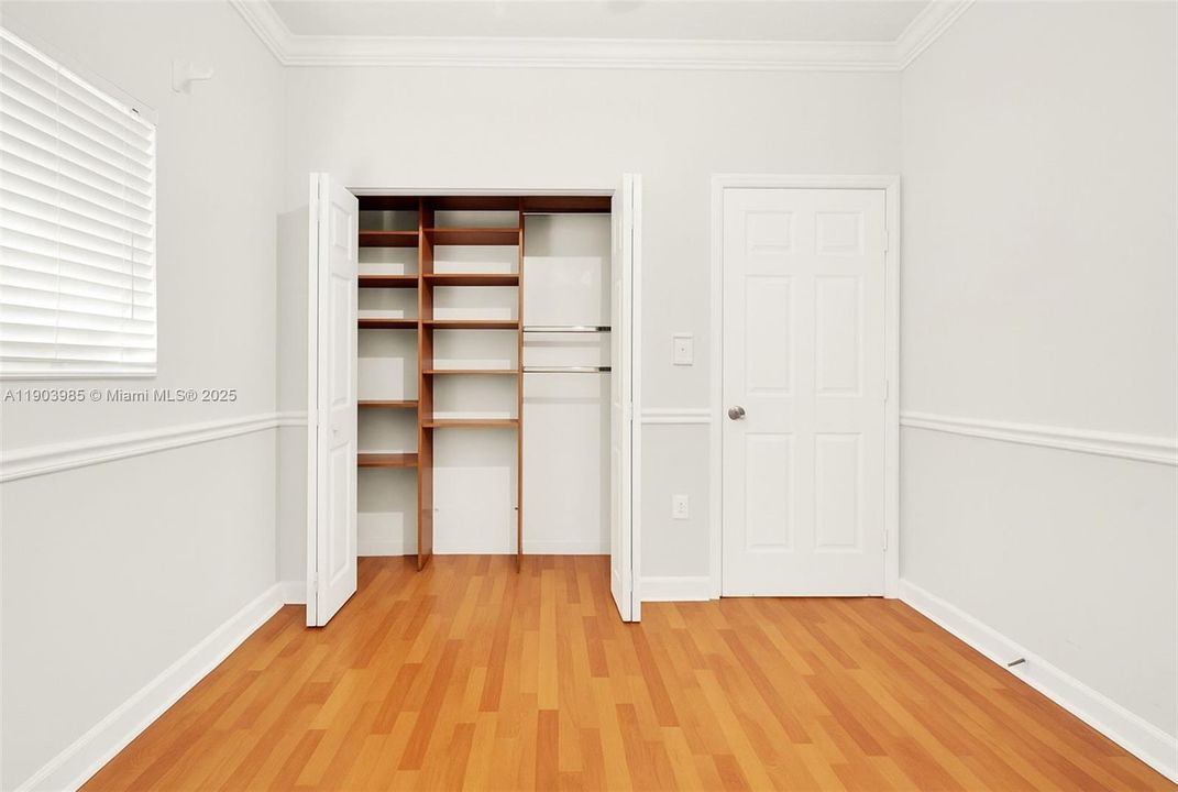 For Rent: $3,550 (3 beds, 2 baths, 1902 Square Feet)