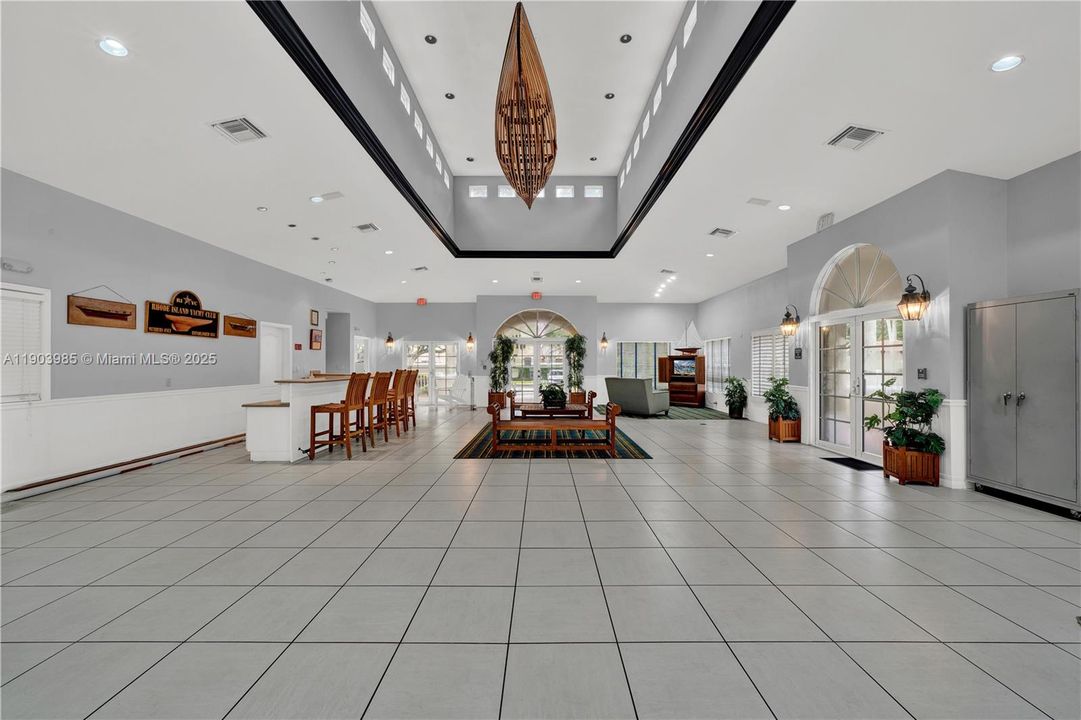 For Rent: $3,550 (3 beds, 2 baths, 1902 Square Feet)