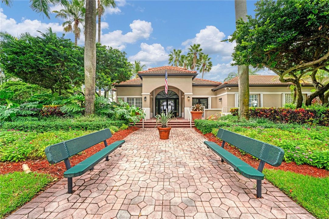 For Rent: $3,550 (3 beds, 2 baths, 1902 Square Feet)