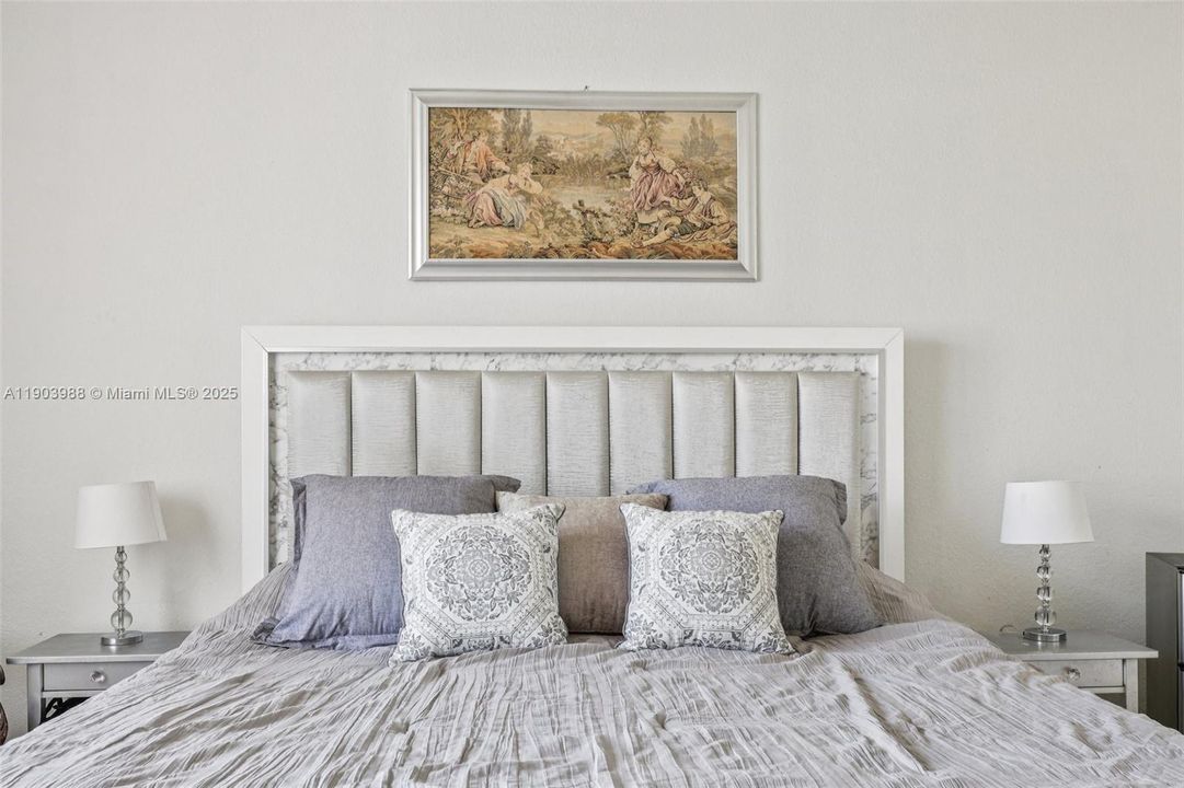 For Sale: $645,000 (5 beds, 3 baths, 2916 Square Feet)