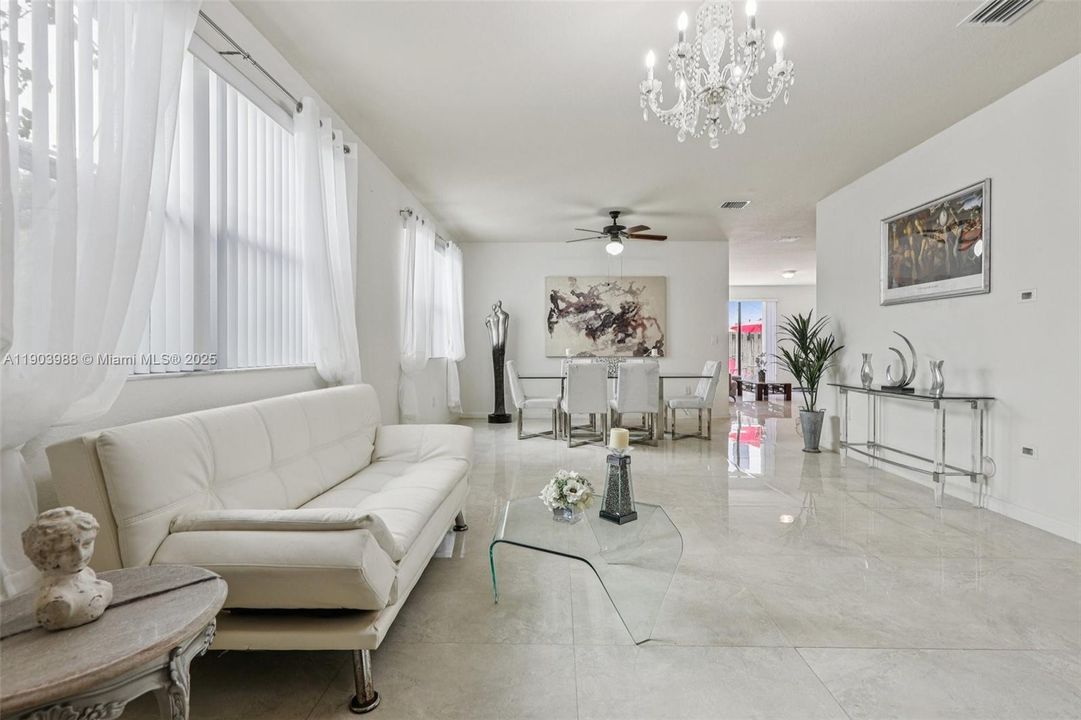 For Sale: $645,000 (5 beds, 3 baths, 2916 Square Feet)