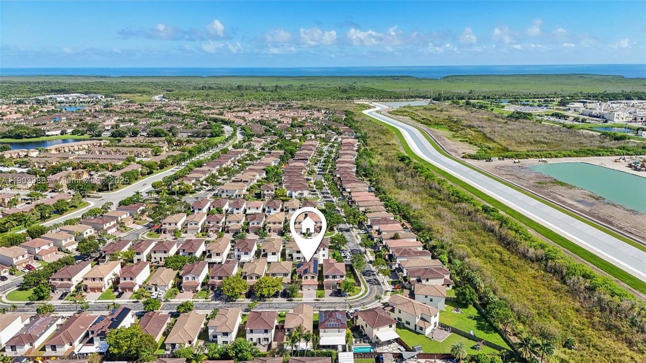 For Sale: $645,000 (5 beds, 3 baths, 2916 Square Feet)