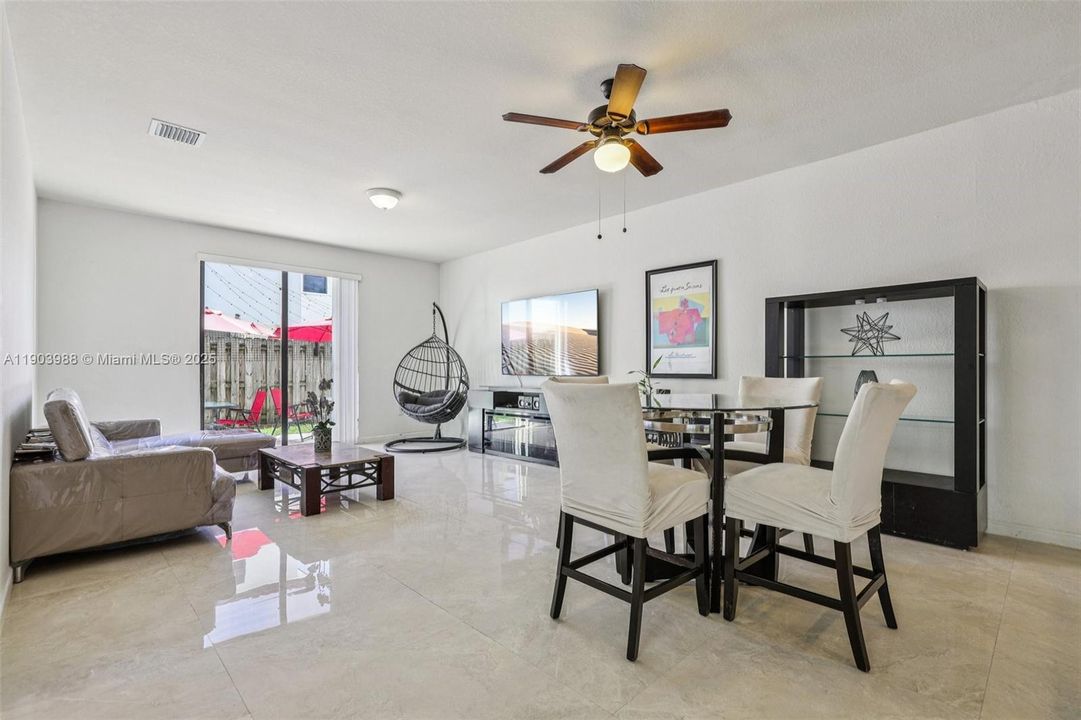 For Sale: $645,000 (5 beds, 3 baths, 2916 Square Feet)