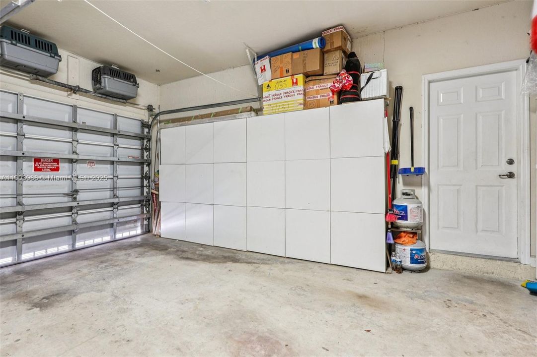 For Sale: $645,000 (5 beds, 3 baths, 2916 Square Feet)