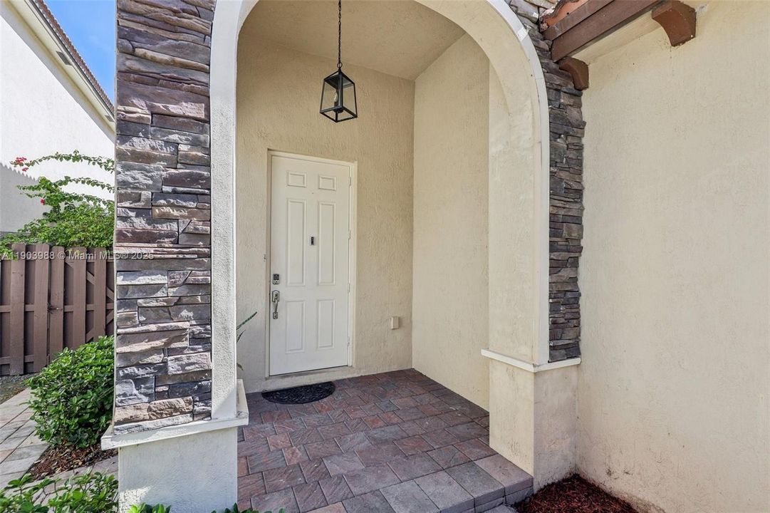 For Sale: $645,000 (5 beds, 3 baths, 2916 Square Feet)