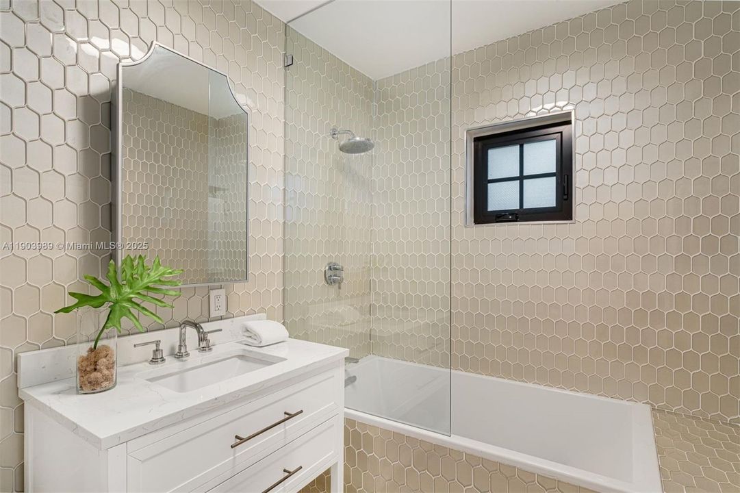 For Sale: $3,250,000 (4 beds, 3 baths, 2615 Square Feet)