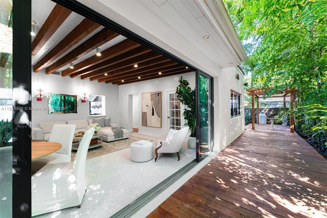 For Sale: $3,250,000 (4 beds, 3 baths, 2615 Square Feet)