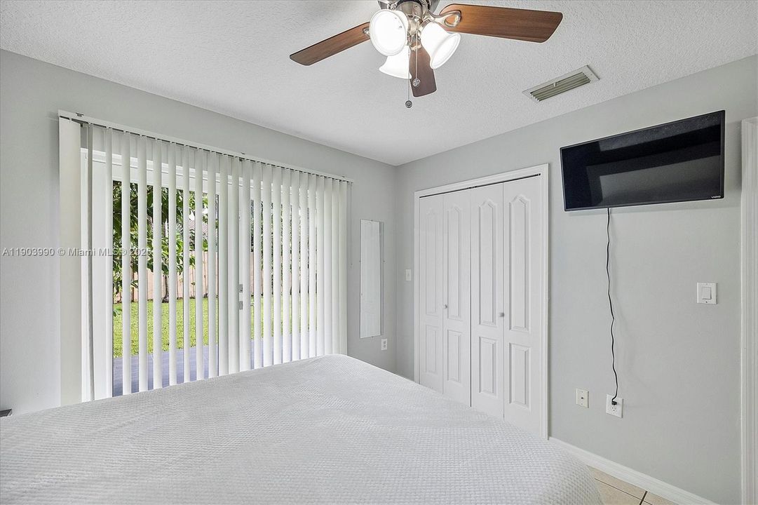 Recently Rented: $3,300 (4 beds, 2 baths, 1492 Square Feet)