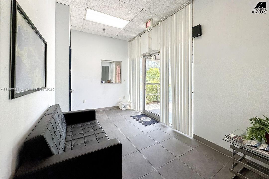 В аренду: $14 (0 спален, 0 ванн, 0 Квадратных фут)