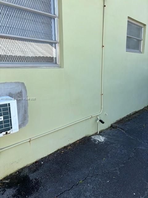 For Rent: $1,650 (2 beds, 1 baths, 690 Square Feet)