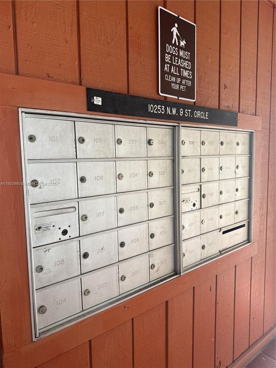 Mail Box
