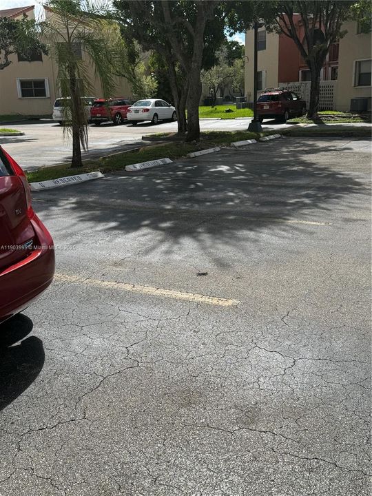 For Rent: $2,300 (2 beds, 2 baths, 1000 Square Feet)