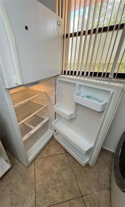 For Rent: $2,300 (2 beds, 2 baths, 1000 Square Feet)