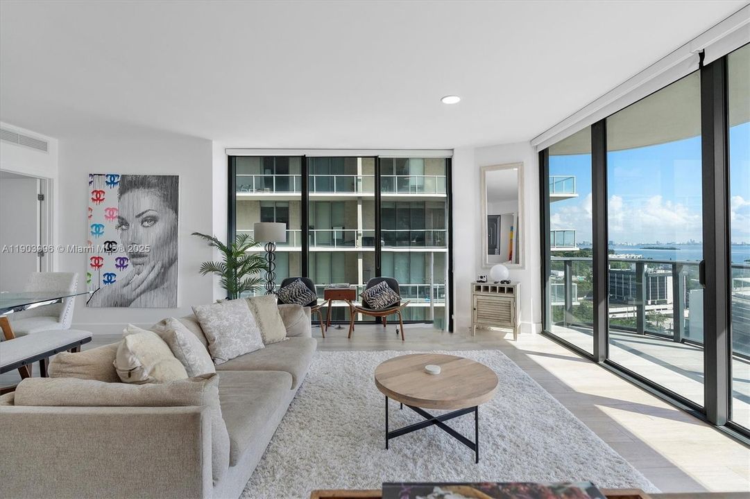 待售: $1,100,000 (3 贝兹, 3 浴室, 1435 平方英尺)