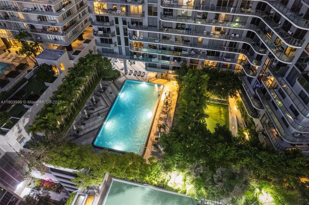 待售: $1,100,000 (3 贝兹, 3 浴室, 1435 平方英尺)